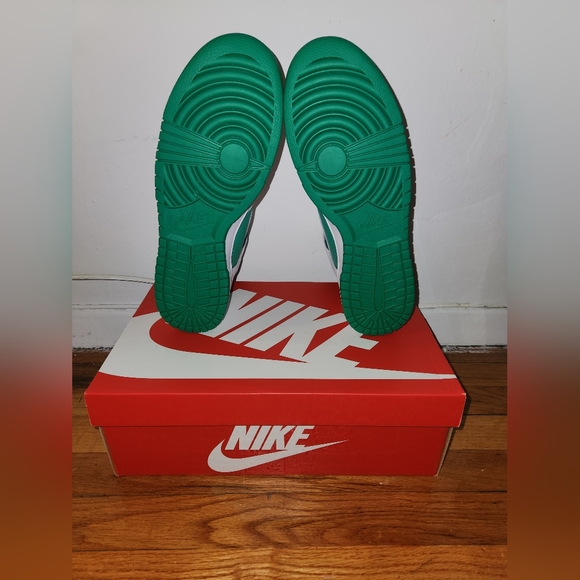 Nike Dunk Hi Retro Bttys - Picture 8 of 9